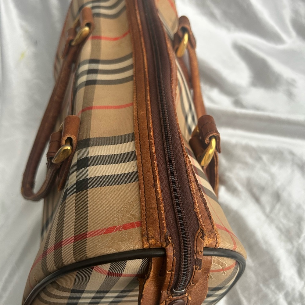 Burberry Brown and Tan Checkered Duffel/Tote bag - Picture 6 of 8